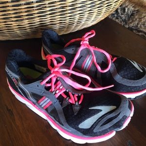 Brooks PureDrift Running Shoes